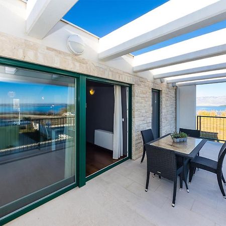 Queen Beach Apartments Нин Екстериор снимка