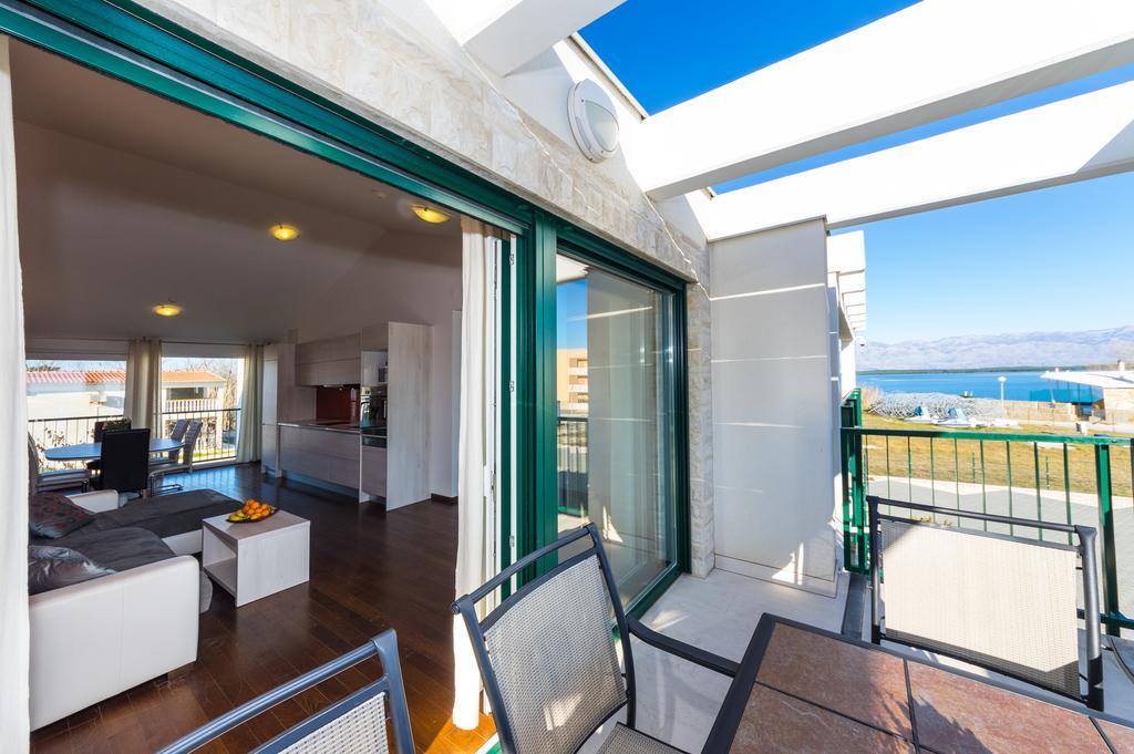 Queen Beach Apartments Нин Екстериор снимка