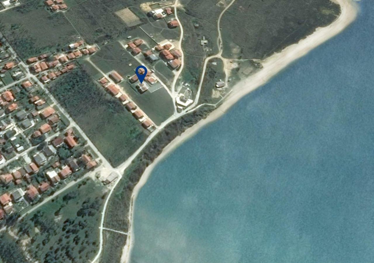 Queen Beach Apartments Нин Екстериор снимка